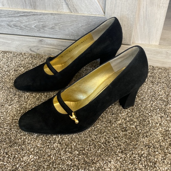 Vintage MAGLI Bruno Magli Black Suede Leather Medium Heel Pumps Size 5.5 - Picture 2 of 10